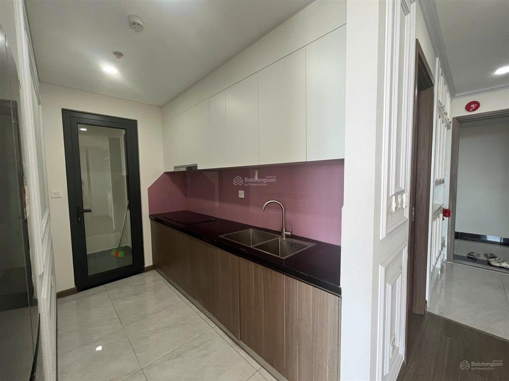 Bán căn hộ fpt 2pn tầng cao view biển full nội thất xịn sò.
