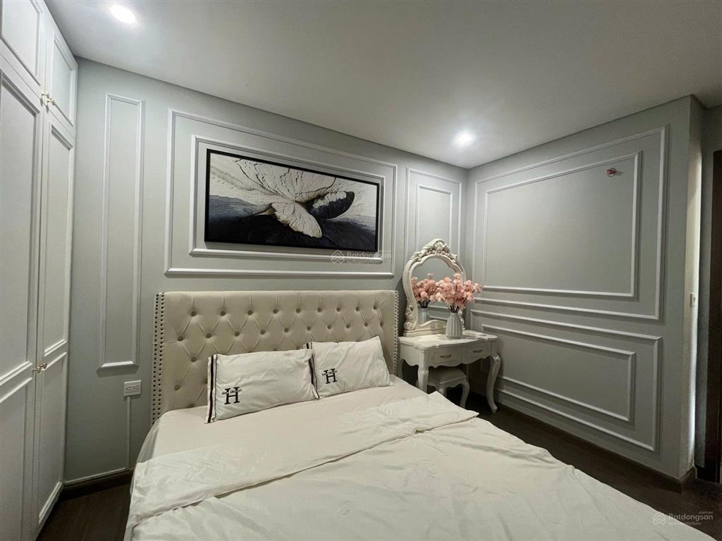 Bán căn hộ fpt 2pn tầng cao view biển full nội thất xịn sò.
