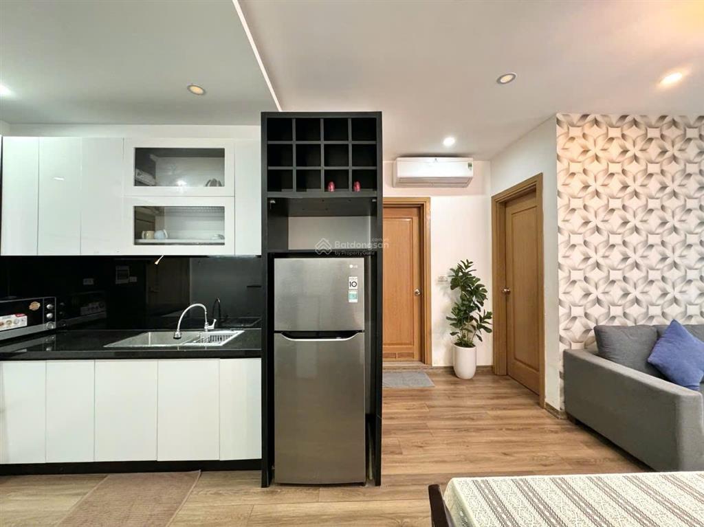 Bán căn 2pn view biển mỹ khê, full nội thất, sát ngay biển.