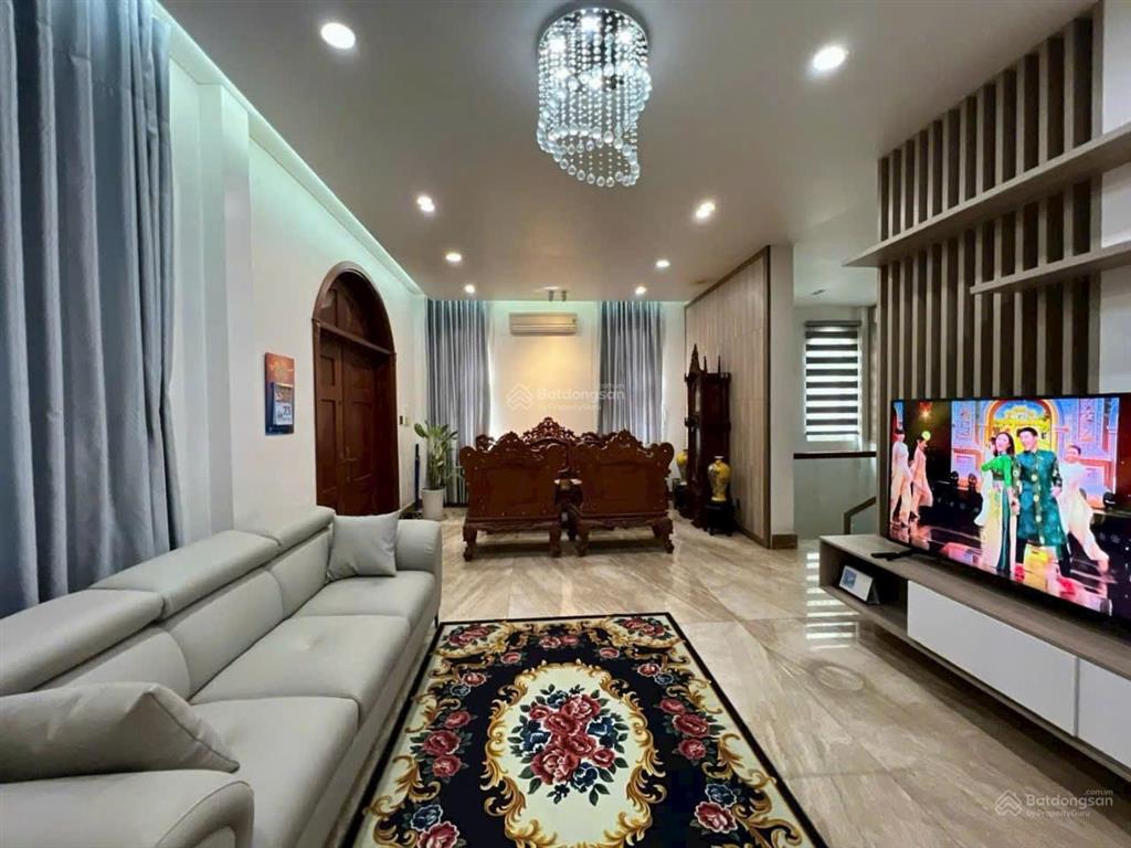 Biệt thự 9 x 20 full nội thất cao cấp trị giá 20 tỷ, cityland garden hills (khu emart), gò vấp