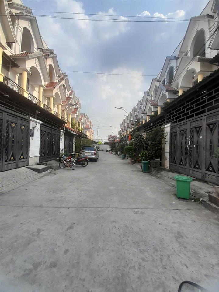 Bán nhà thạnh lộc 19 quận 12  an phú đông, 55m2, 3 tầng, hẻm ô tô, gần ngã tư ga, 5.6 tỷ tl