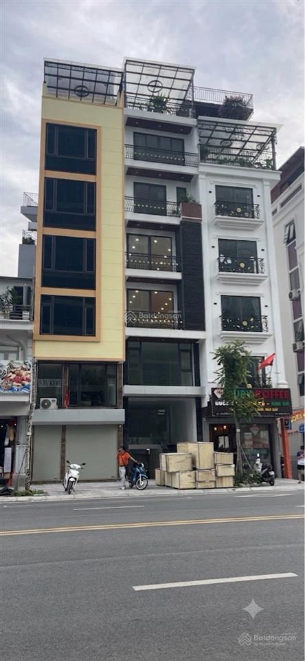 Cho thuê nhà nguyên căn 7 tầng mới koong  vỉa hè rộng  thang máy  kinh doanh  mặt phố lớn