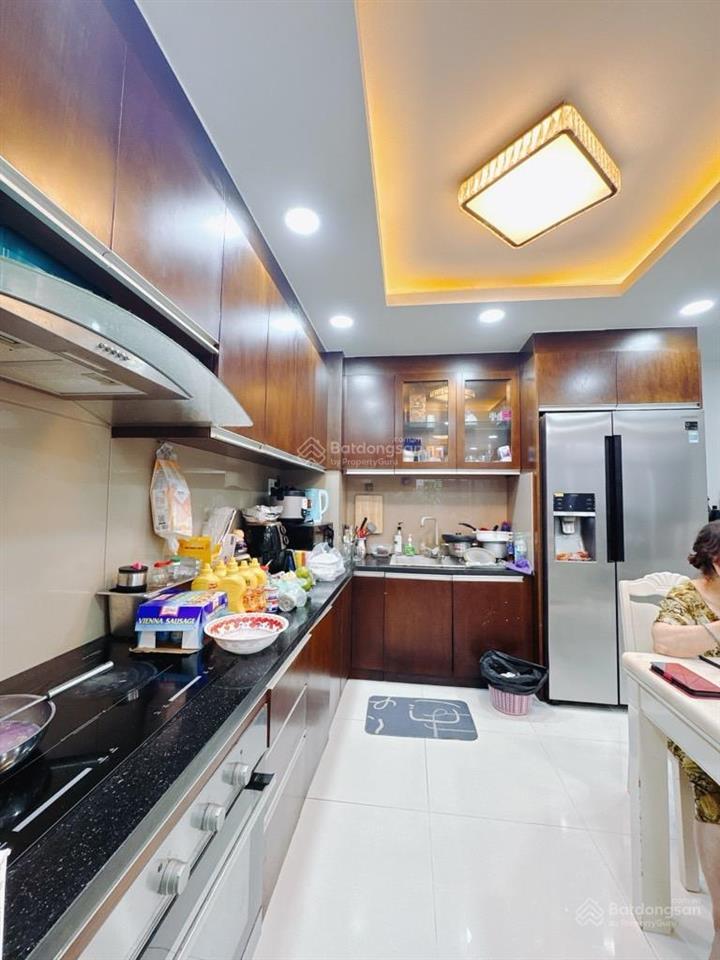 Ngộp bank giảm 1 tỷ  bán nhà xóm chiếu quận 4  5 tầng  60m2  7 tỷ nhỉnh  bề ngang 7m