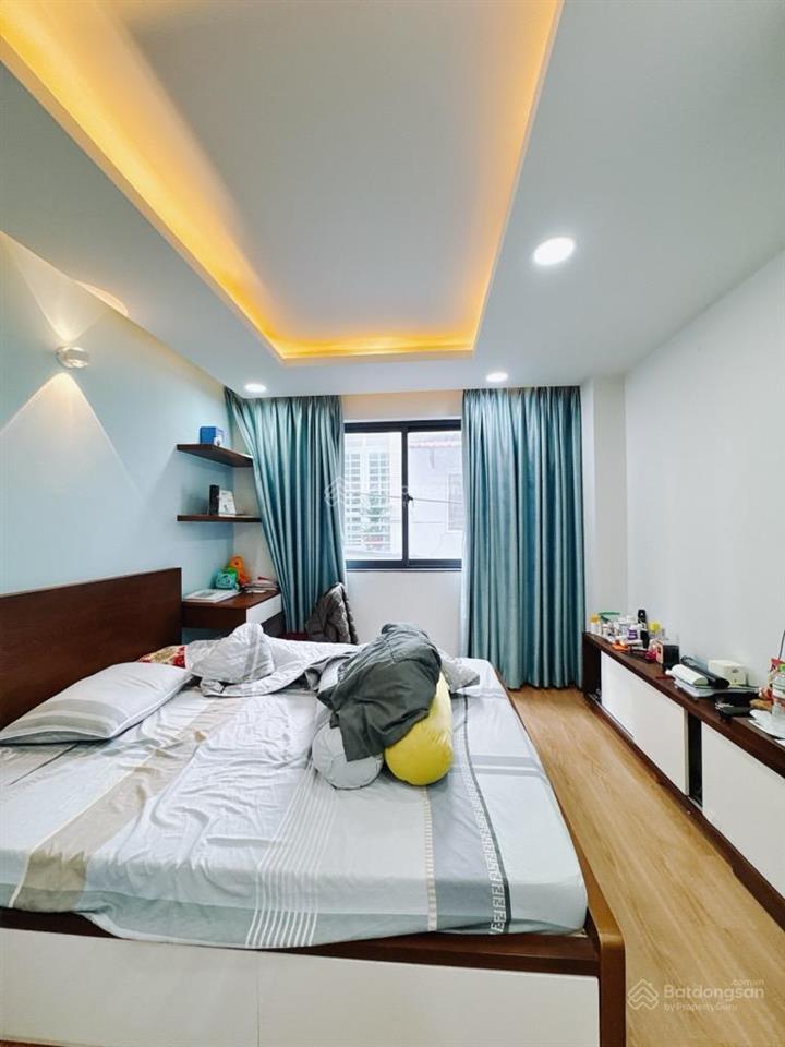 Ngộp bank giảm 1 tỷ  bán nhà xóm chiếu quận 4  5 tầng  60m2  7 tỷ nhỉnh  bề ngang 7m