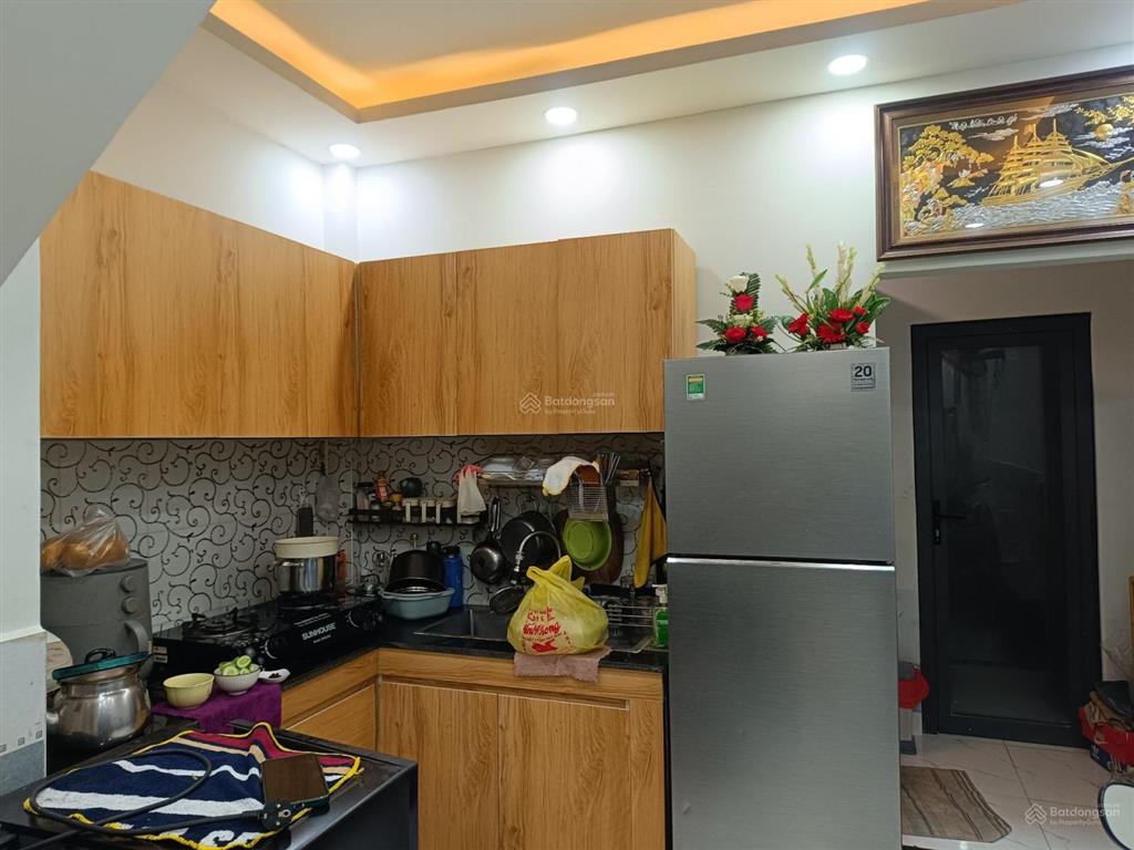 Bán nhà nguyễn khoái quận 4  42m2  4 tỷ nhỉnh  2 tầng đúc  nhà còn mới dọn vào ở ngay