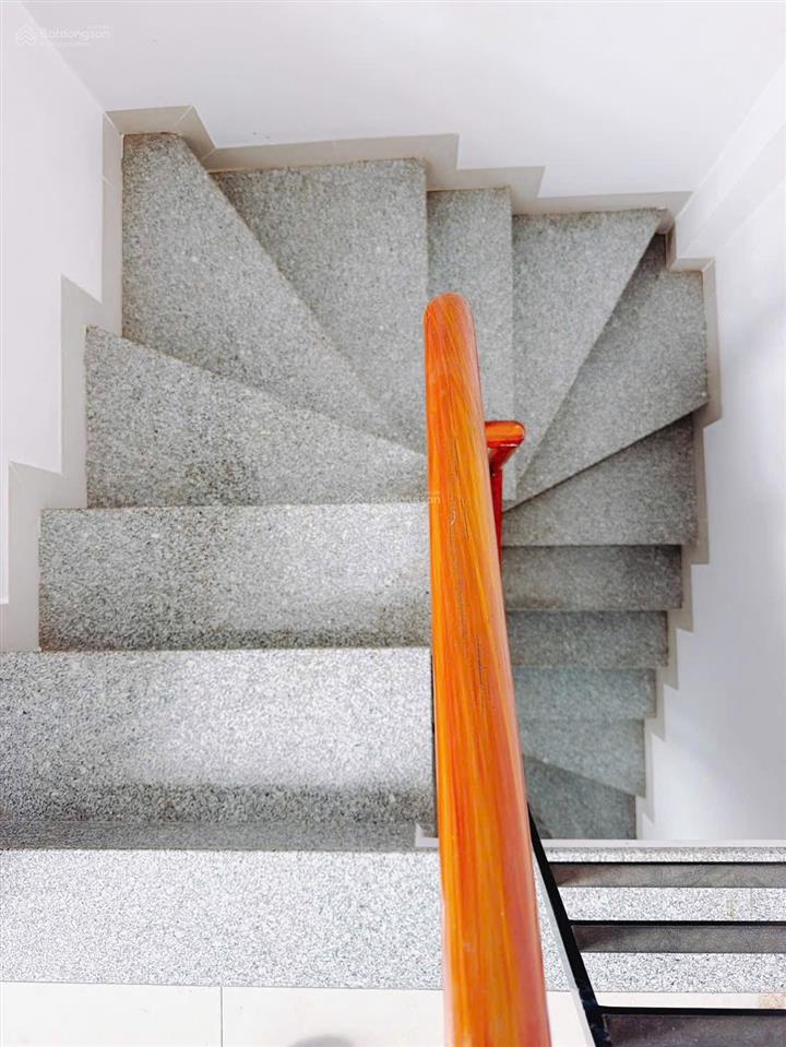 Bán nhà tôn đản quận 4  5 tầng  21m2  3 tỷ nhỉnh  sát mặt tiền