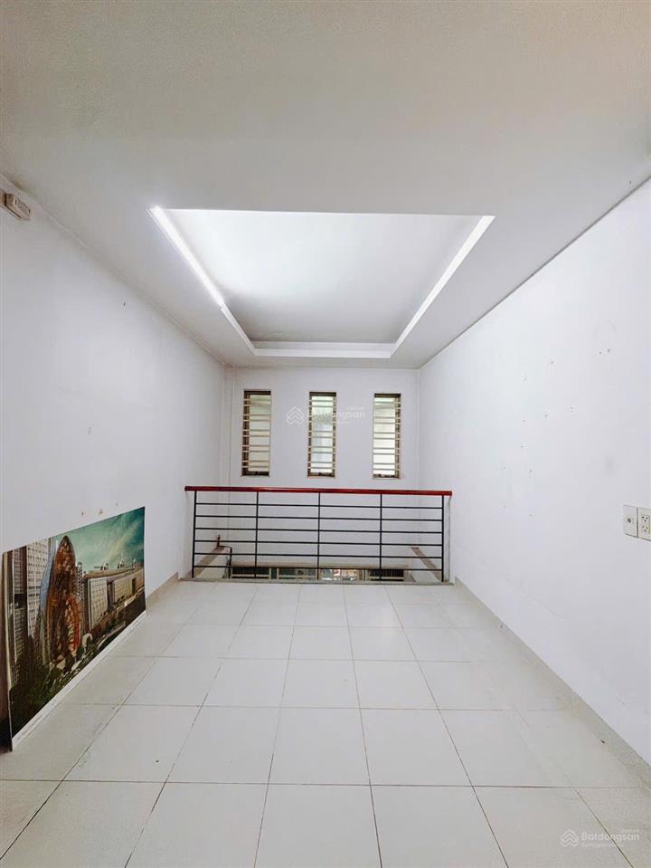 Bán nhà tôn đản quận 4  5 tầng  21m2  3 tỷ nhỉnh  sát mặt tiền