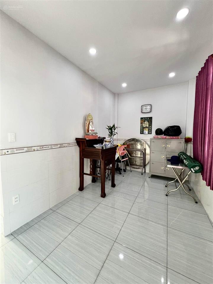 Bán nhà vĩnh hội quận 4  ô tô ngủ trong nhà  bề ngang 5m  60m2  3 tầng đúc  nhỉnh 9 tỷ