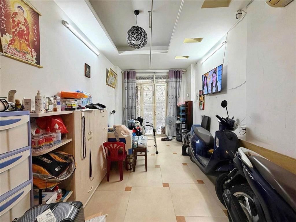 Bán nhà tôn đản quận 4  4 tầng đúc  36m2  3 tỷ nhỉnh  sát mặt tiền