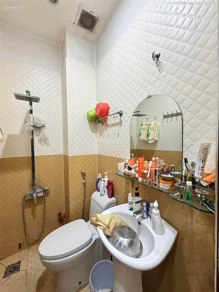 Bán nhà tôn đản quận 4  4 tầng đúc  36m2  3 tỷ nhỉnh  sát mặt tiền