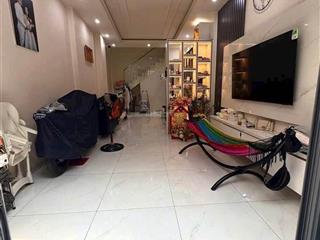 Bán nhà hoàng diệu quận 4  hẻm ôtô  4 tầng  44m2  5 tỷ nhỉnh  tặng toàn bộ nội thất