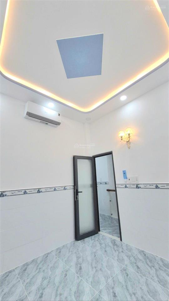 Bán nhà nguyễn khoái quận 4  32m2  bề ngang 4m  3 tỷ nhỉnh  2 tấm đúc  nhà mới full nội thất