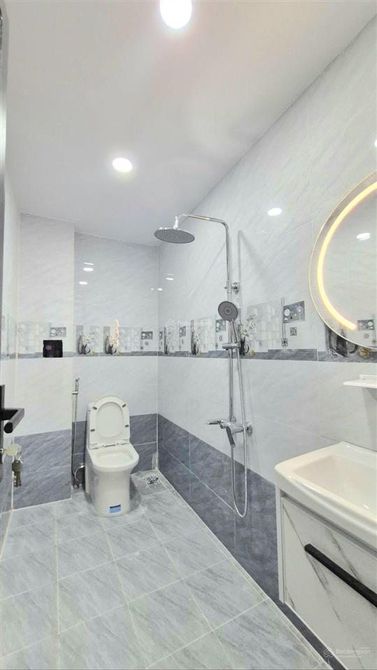 Bán nhà nguyễn khoái quận 4  32m2  bề ngang 4m  3 tỷ nhỉnh  2 tấm đúc  nhà mới full nội thất