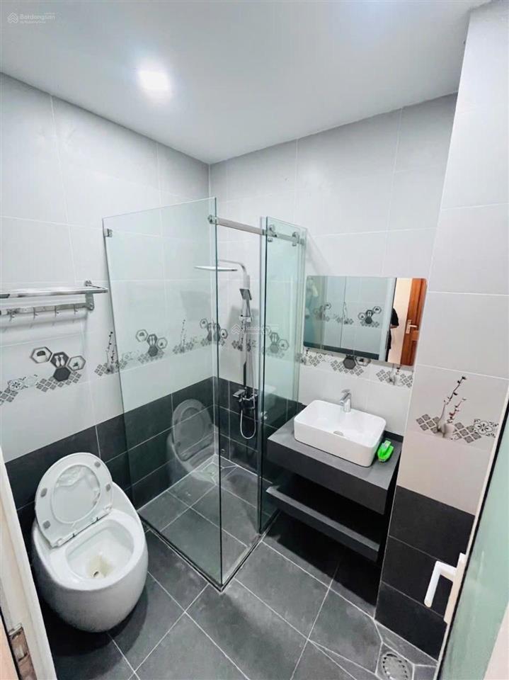 Bán nhà hoàng diệu quận 4  4 tấm đúc  45m2  chỉ 5 tỷ nhỉnh  khu dân trí cao an ninh