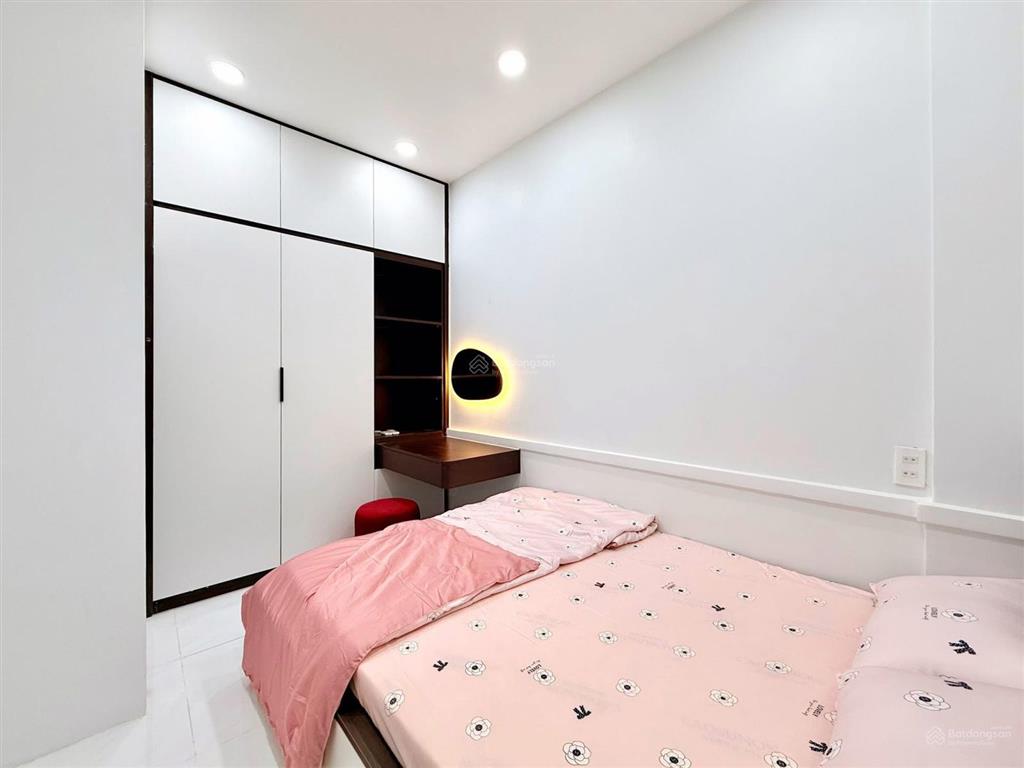 Bán nhà nguyễn khoái quận 4  27m2  2 tấm đúc  3 tỷ  nhà mới dọn vào ở ngay