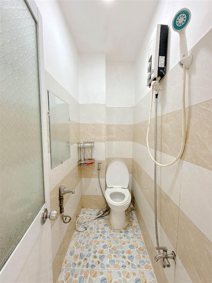 Bán nhà nguyễn khoái quận 4  3 tấm đúc  30m2  3 tỷ nhỉnh  khu dân trí cao an ninh