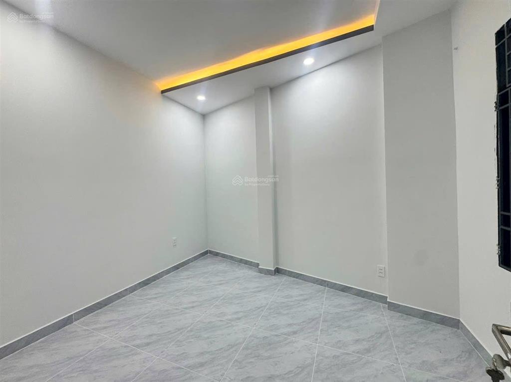 Bán nhà tôn đản quận 4  bề ngang 4m  3 tỷ  28m2  nhà mới dọn vào ở ngay