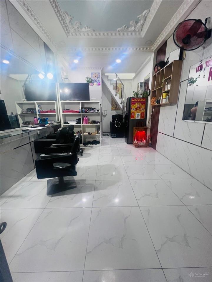 Bán nhà nguyễn khoái quận 4  26m2  2 tầng  chỉ 3 tỷ  hẻm rộng 4m tiện kinh doanh