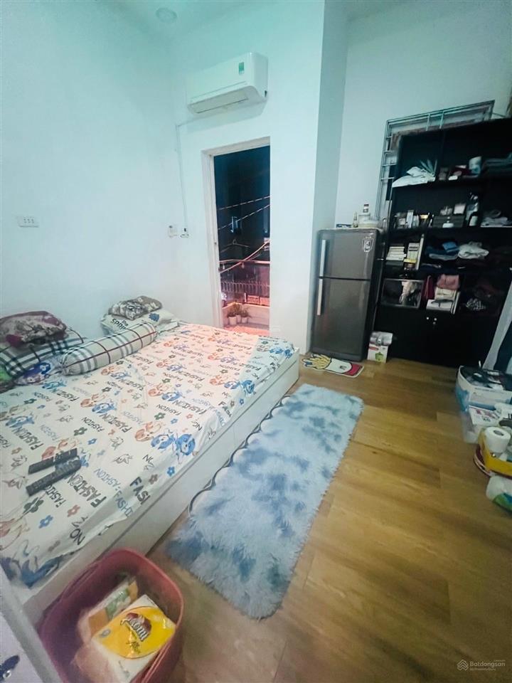 Bán nhà nguyễn khoái quận 4  26m2  2 tầng  chỉ 3 tỷ  hẻm rộng 4m tiện kinh doanh
