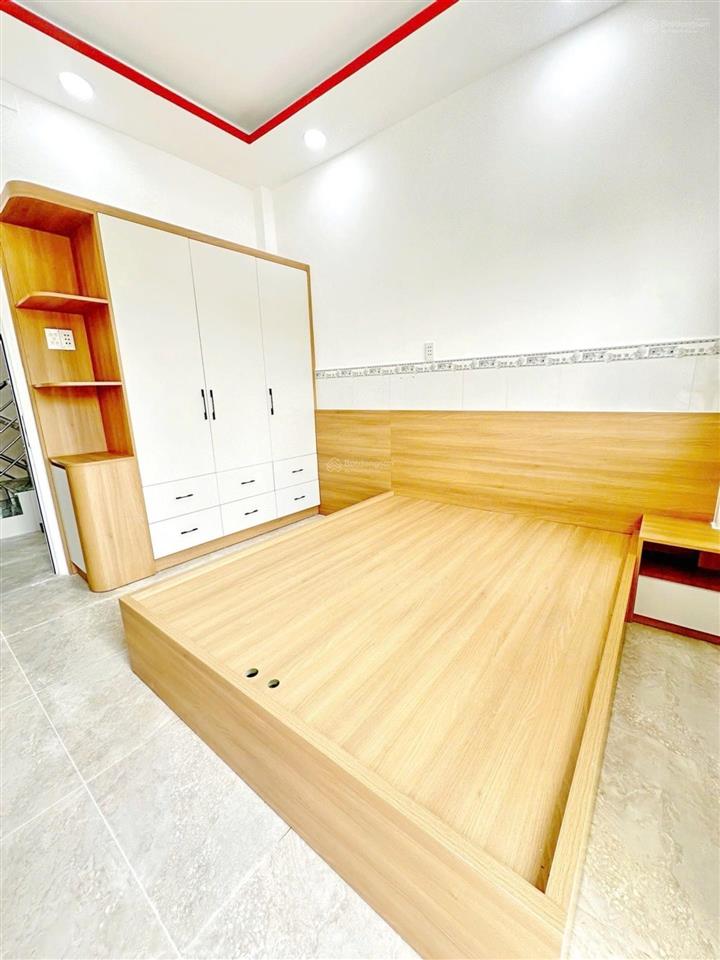 Bán nhà nguyễn khoái quận 4  4 tầng  3 tỷ  24m2  khu dân trí cao an ninh