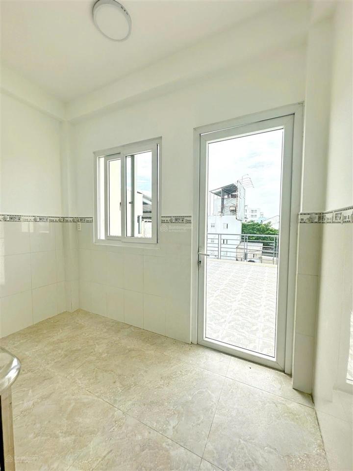 Bán nhà nguyễn khoái quận 4  4 tầng  3 tỷ  24m2  khu dân trí cao an ninh