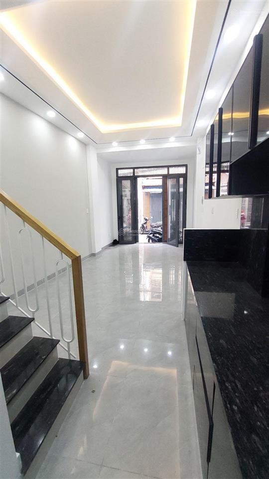 Bán nhà nguyễn khoái quận 4  3 tầng  30m2  3 tỷ nhỉnh  nhà mới ở ngay