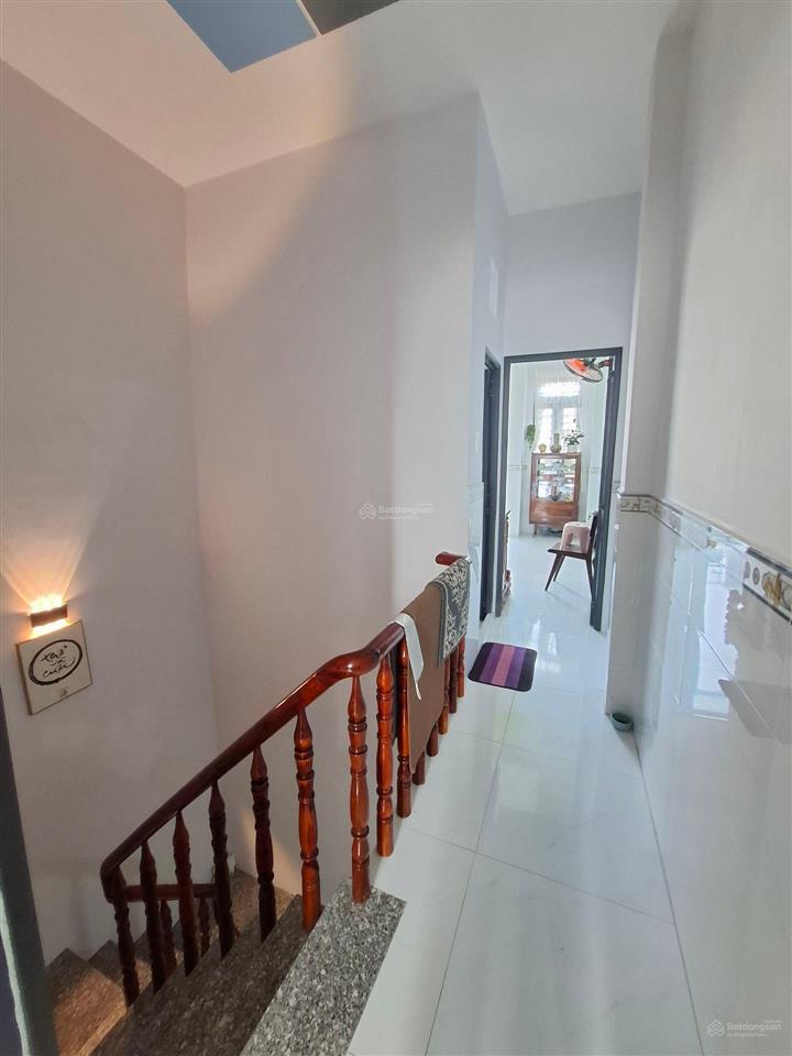 Bán nhà nguyễn khoái quận 4  3 tầng  36m2  3 tỷ nhỉnh  nhà còn mới tinh  khu dân trí cao