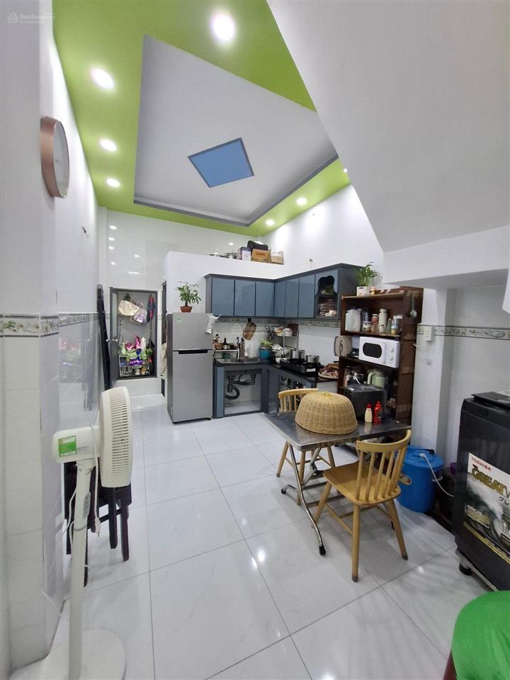 Bán nhà nguyễn khoái quận 4  3 tầng  36m2  3 tỷ nhỉnh  nhà còn mới tinh  khu dân trí cao