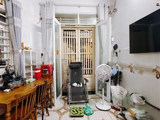 Bán nhà hoàng diệu quận 4  21m2  2 tấm đúc  2 tỷ nhỉnh  hẻm 4m thông