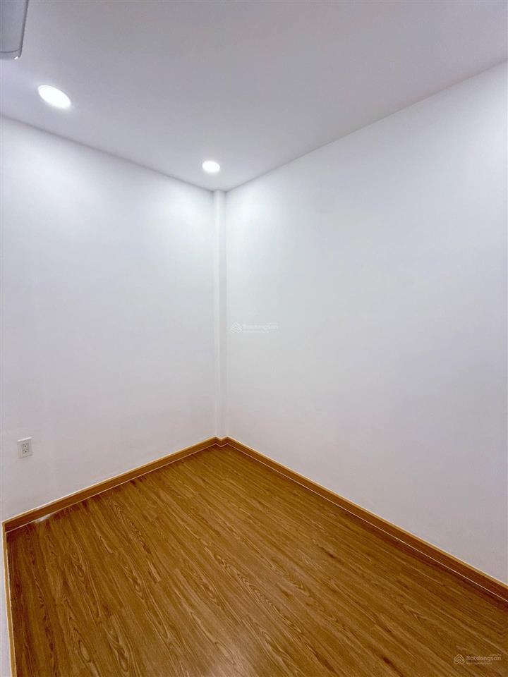 Bán nhà tôn thất thuyết quận 4  28m2  2 tầng đúc  2 tỷ nhỉnh  nhà mới dọn vào ở ngay