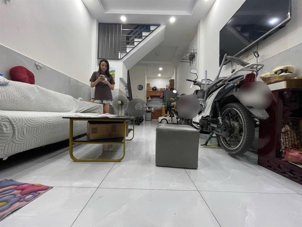 Bán nhà tôn đản quận 4  38,5m²  chỉ 4 tỷ  2 tấm đúc  hẻm 4m  tiện kinh doanh