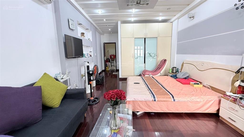 Bán nhà nguyễn khoái quận 4  5 tầng  44m²  bề ngang 4m  4 tỷ nhỉnh  khu dân trí cao
