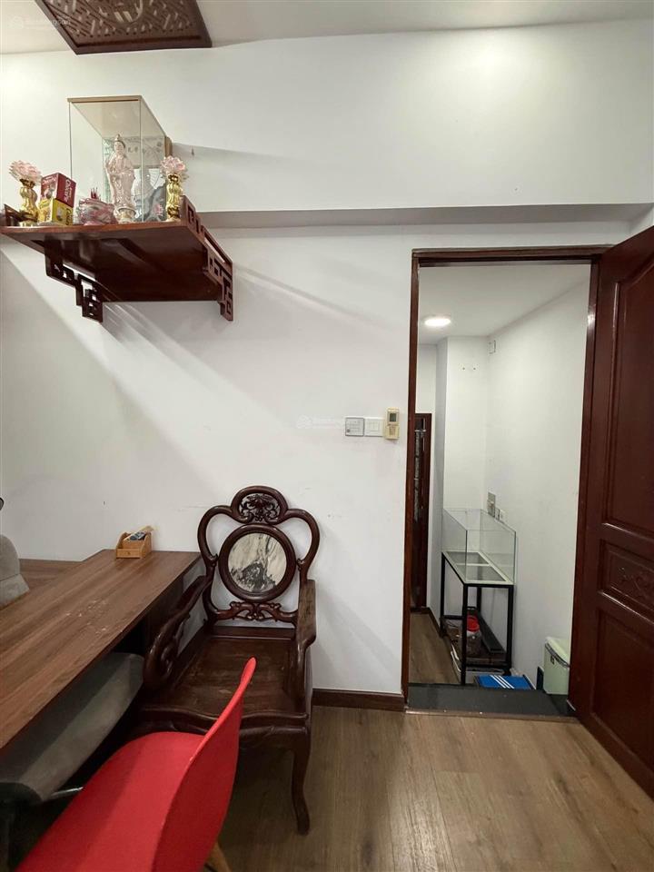 Bán nhà xóm chiếu quận 4  3 tầng  48m2  chỉ 5 tỷ  sát mặt tiền  bề ngang 4m
