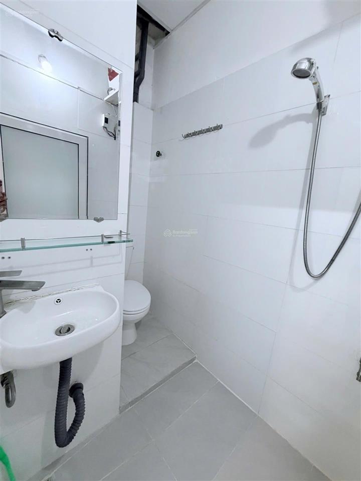 Bán nhà hoàng diệu quận 4  28m2  3 tầng đúc  chỉ 3 tỷ  nhà còn mới vào ở ngay  hẻm rộng 4m