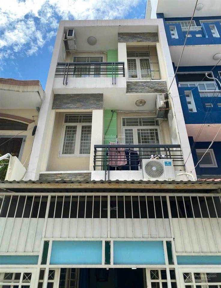 Bán nhà nguyễn khoái quận 4  3 tầng  40m2  chỉ 4 tỷ  bề ngang 4m