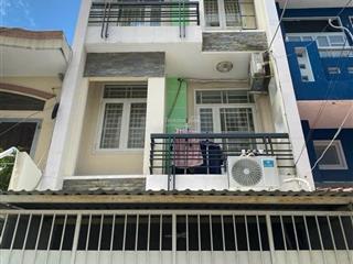 Bán nhà nguyễn khoái quận 4  3 tầng  40m2  chỉ 4 tỷ  bề ngang 4m