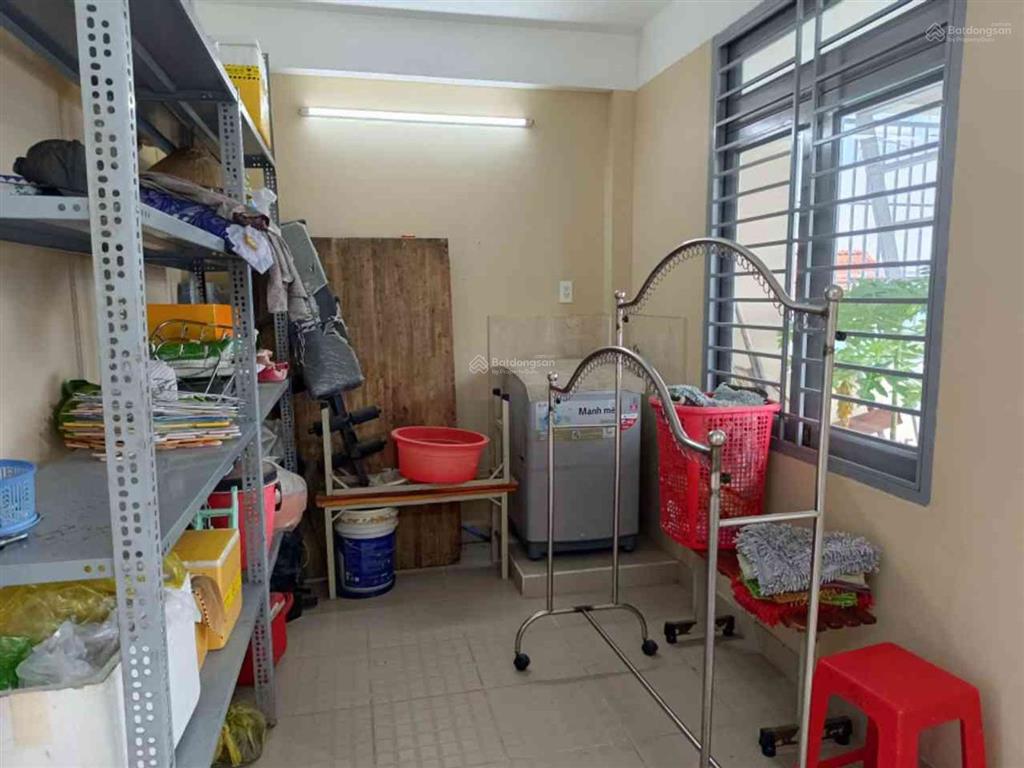 Bán nhà xóm chiếu quận 4  5 tầng  60m2  chỉ 8 tỷ  bề ngang 4m  tặng toàn bộ nội thất cao cấp
