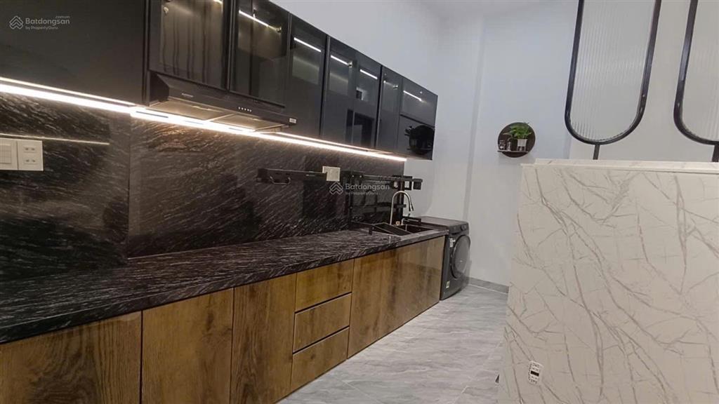 Bán nhà tân vĩnh quận 4  hẻm ôtô  4 tầng  40m2  5 tỷ nhỉnh  nhà mới xây dọn vào ở ngay