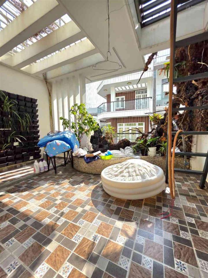 Bán nhà vĩnh hội quận 4  ô tô ngủ trong nhà  5 tầng  50m2  chỉ 9 tỷ  bề ngang 5m