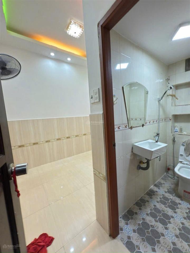 Bán nhà tôn đản quận 4  5 tầng  32m2  3 tỷ nhỉnh  nhà còn mới dọn vào ở ngay
