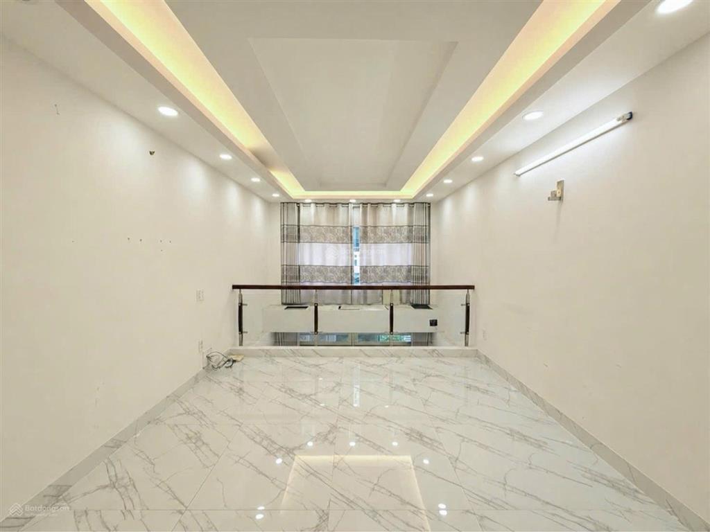Bán nhà hoàng diệu quận 4  5 tầng  38m2  chỉ 5 tỷ  khu dân trí cao an ninh