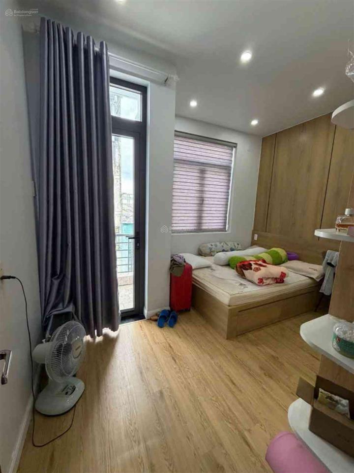 Bán nhà hoàng diệu quận 4  4 tầng  40m2  chỉ 5 tỷ  khu dân trí cao an ninh  bề ngang 4m