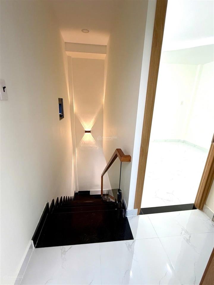 Bán nhà đoàn văn bơ quận 4  28m2  bề ngang 4m  chỉ 2 tỷ nhỉnh  nhà mới dọn vào ở ngay