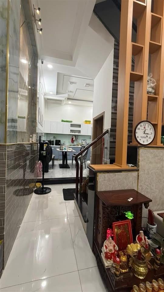 Bán nhà vĩnh khánh quận 4  hẻm ôtô  4 tầng  50m2  7 tỷ nhỉnh  tiện kinh doanh  bề ngang 4m