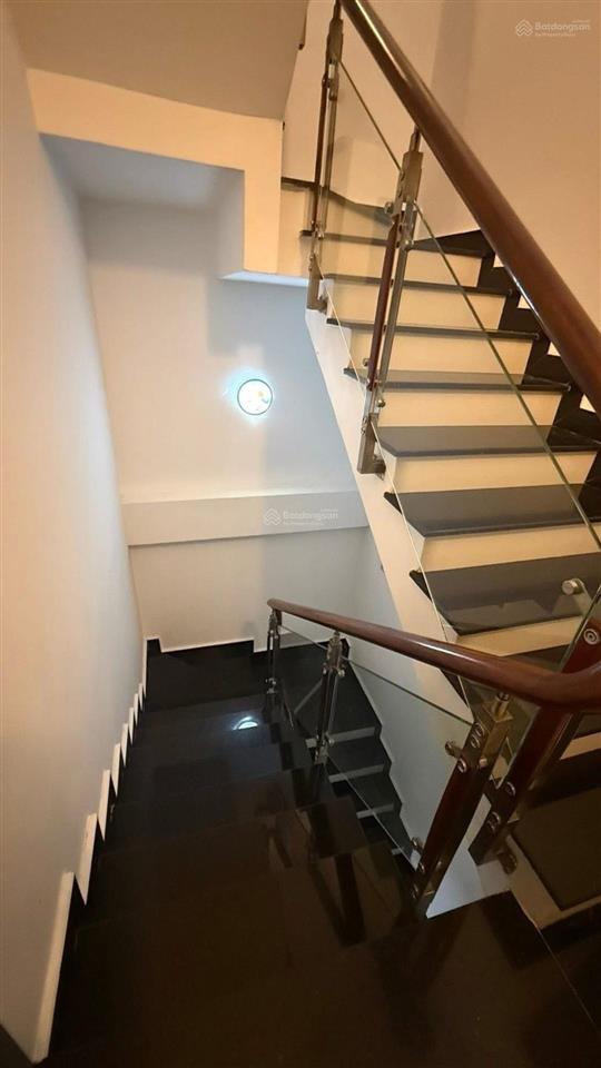 Bán nhà vĩnh khánh quận 4  hẻm ôtô  4 tầng  50m2  7 tỷ nhỉnh  tiện kinh doanh  bề ngang 4m