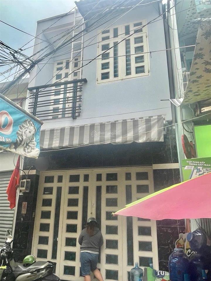 Bán nhà đoàn văn bơ, quận 4  29m2  chỉ 3 tỷ  hẻm 4m thông tứ tung  thuận tiện kinh doanh