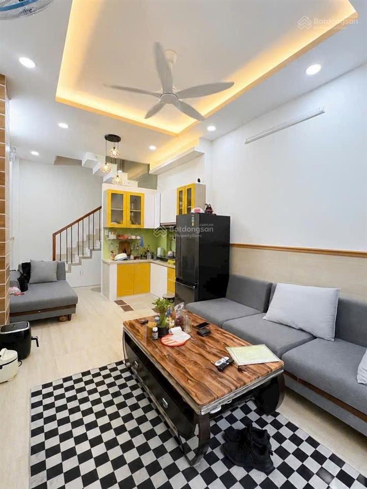 Bán nhà hoàng diệu quận 4  4 tầng  31,5m2  chỉ 3 tỷ nhỉnh  nhà còn mới tinh  khu dân trí cao