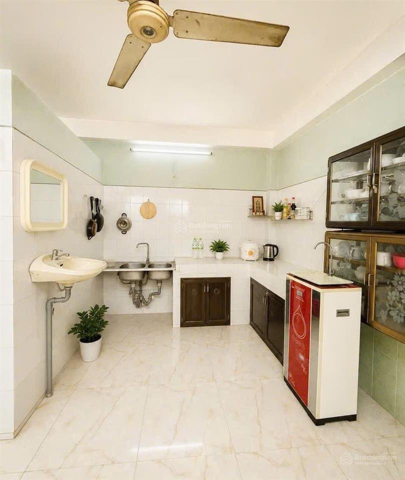 Bán nhà đoàn văn bơ quận 4  5 tầng  55m2  chỉ hơn 5 tỷ  bề ngang 4m  hẻm 4m  tiện kinh doanh