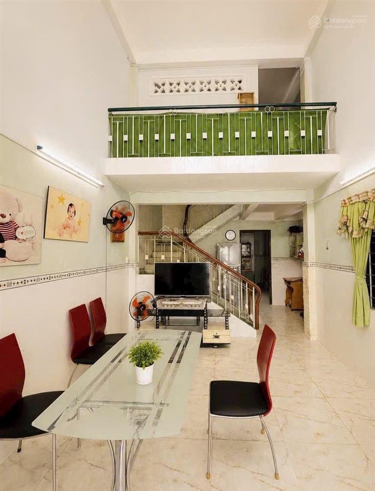 Bán nhà đoàn văn bơ quận 4  5 tầng  55m2  chỉ hơn 5 tỷ  bề ngang 4m  hẻm 4m  tiện kinh doanh