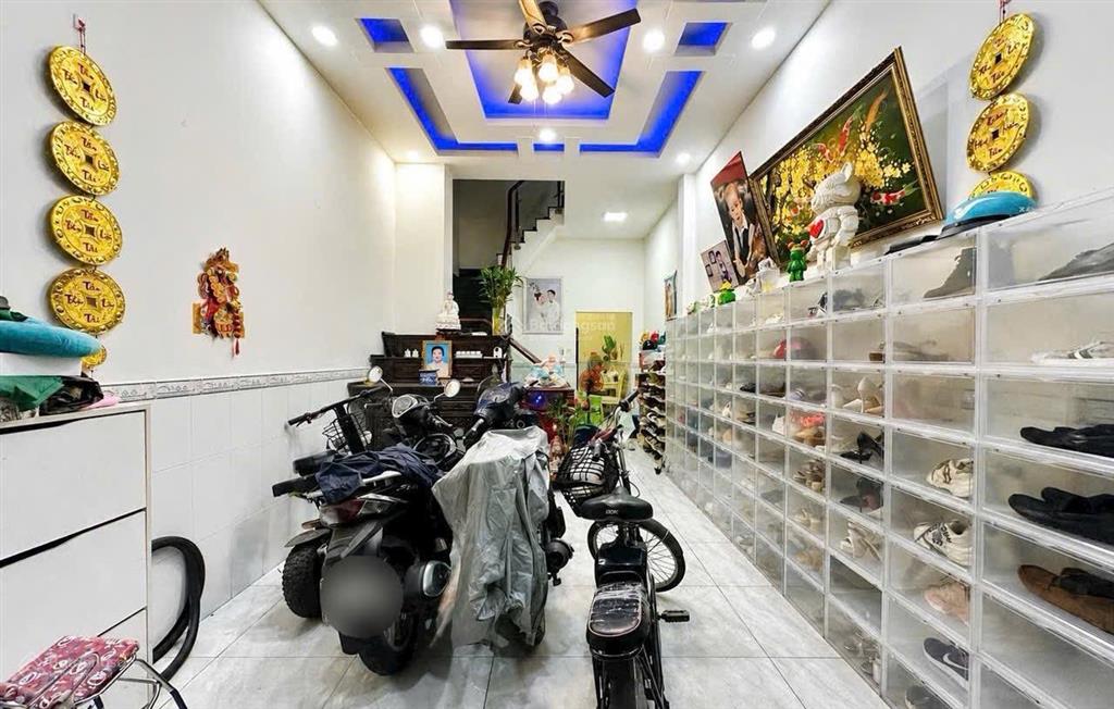 Bán nhà nguyễn khoái quận 4  4 tầng  54m2  chỉ 6 tỷ nhỉnh  bề ngang 4m  sát mặt tiền  an ninh